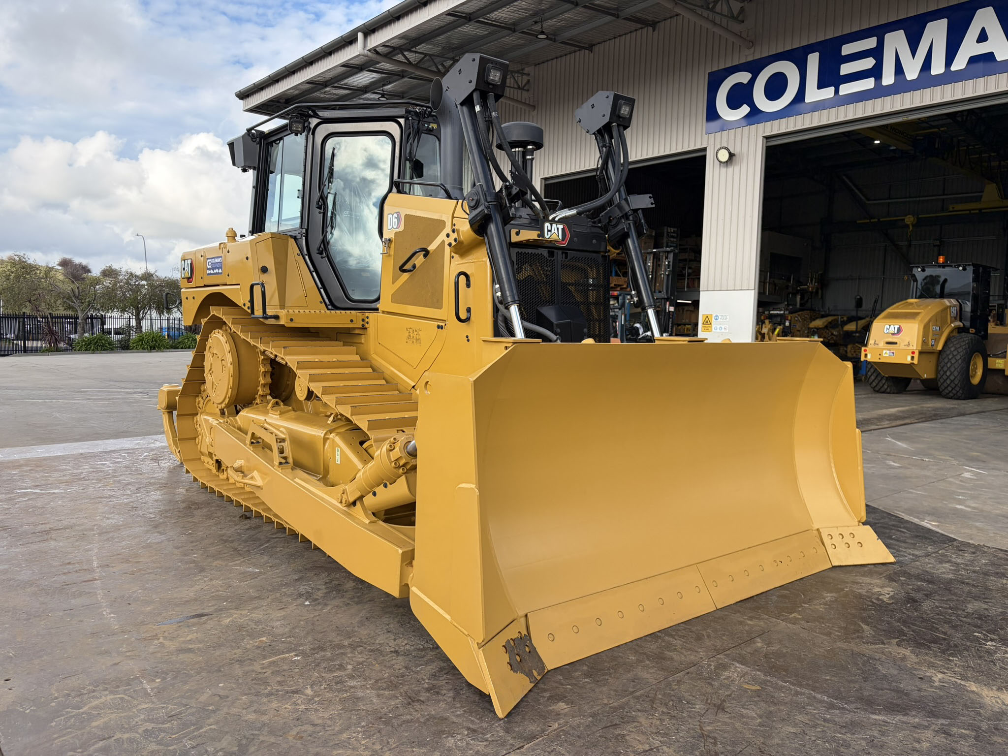 Caterpillar D6 Next Gen Dozer image 3