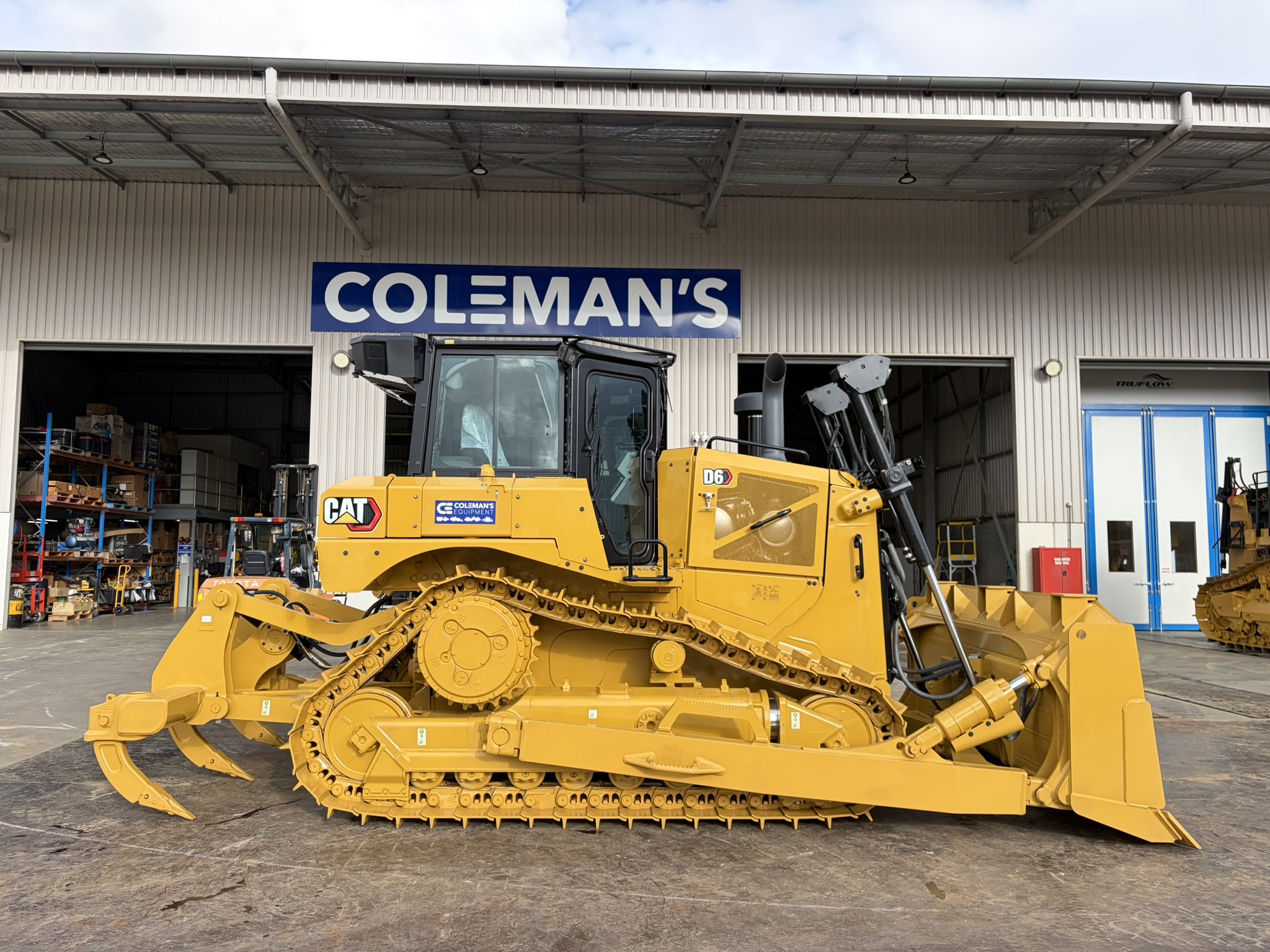 Caterpillar D6 Next Gen Dozer image 4