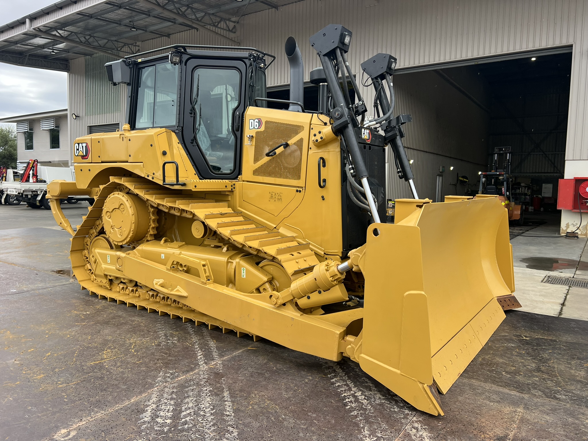 Caterpillar D6 Next Gen Dozer image 2