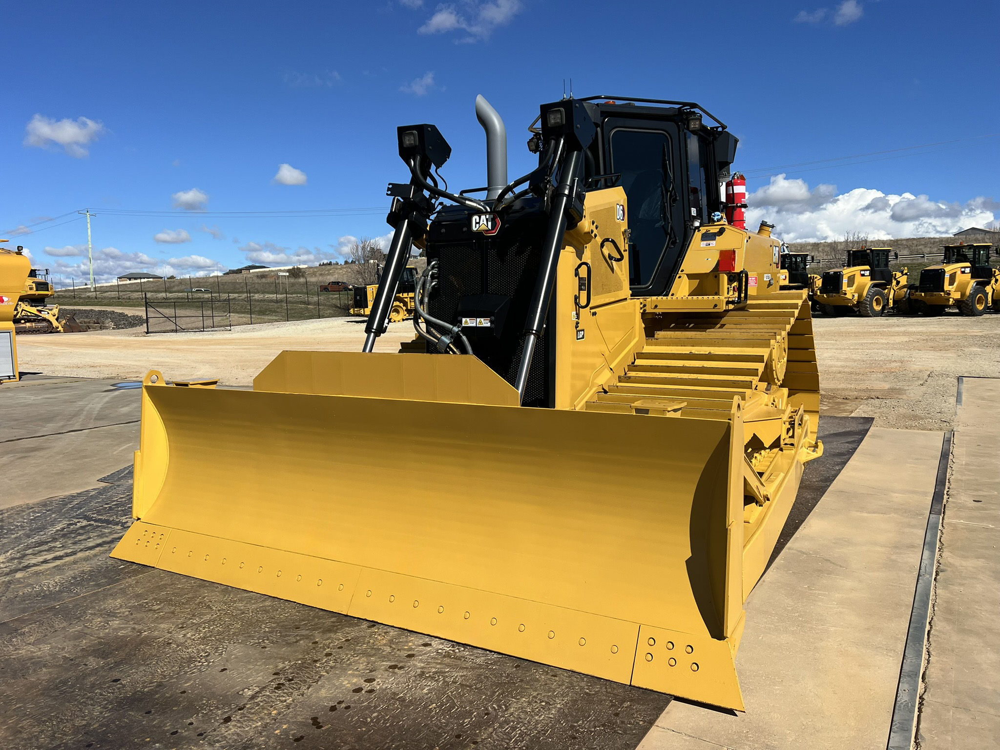 Caterpillar D6 LGP Dozer image 8