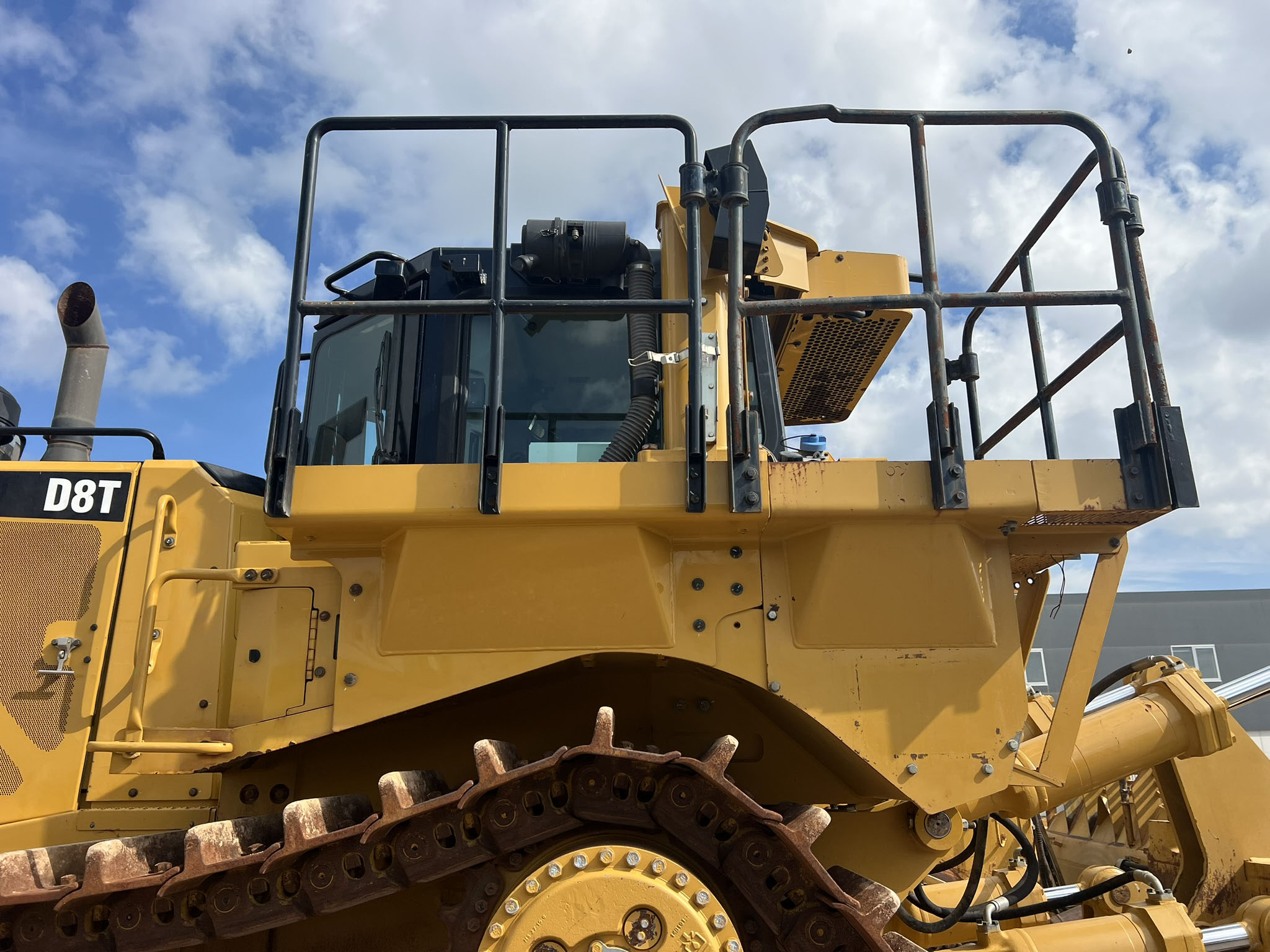 Caterpillar D8T Dozer image 5