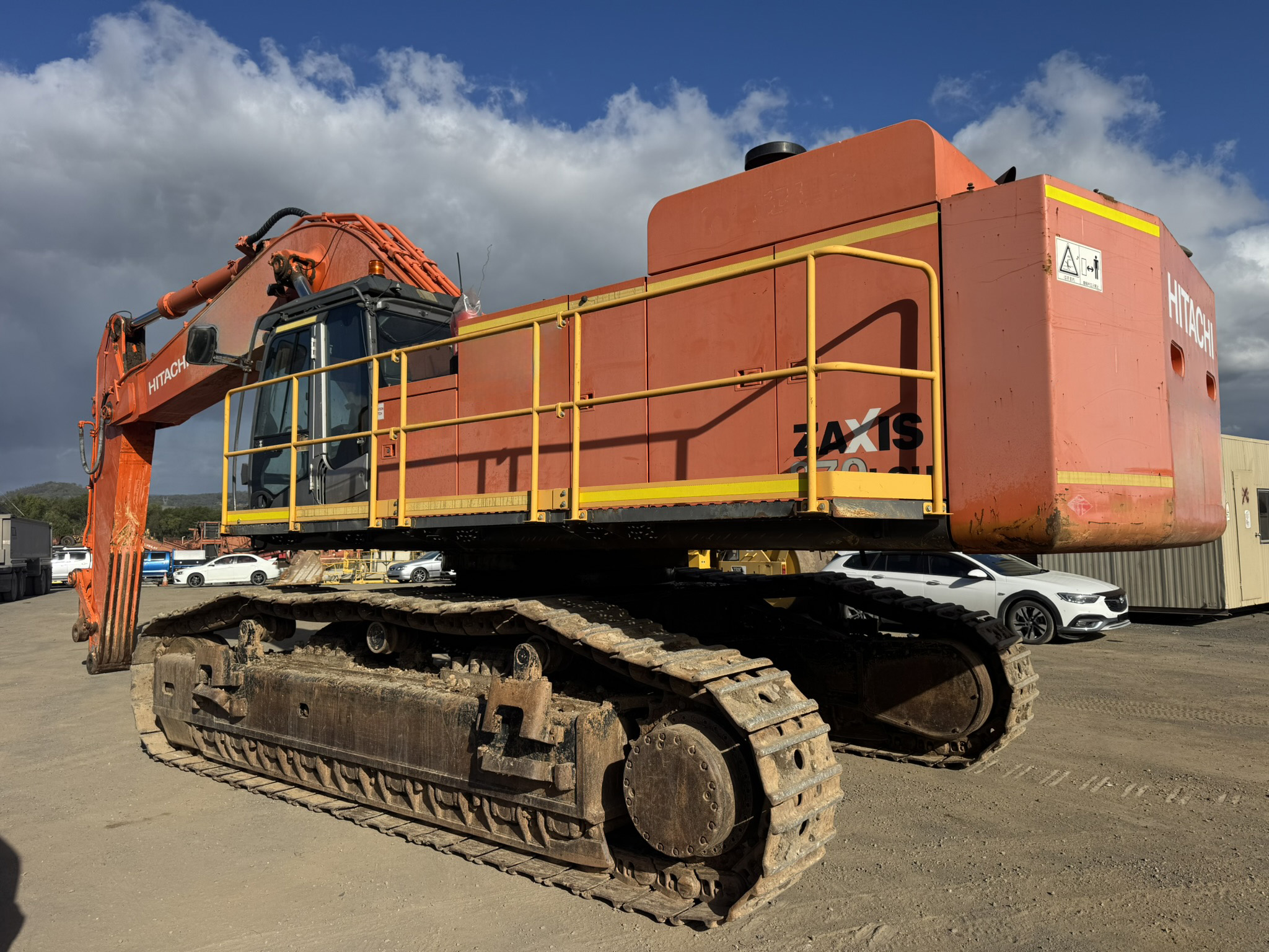 Hitachi ZX870LCH-3 Excavator image 2