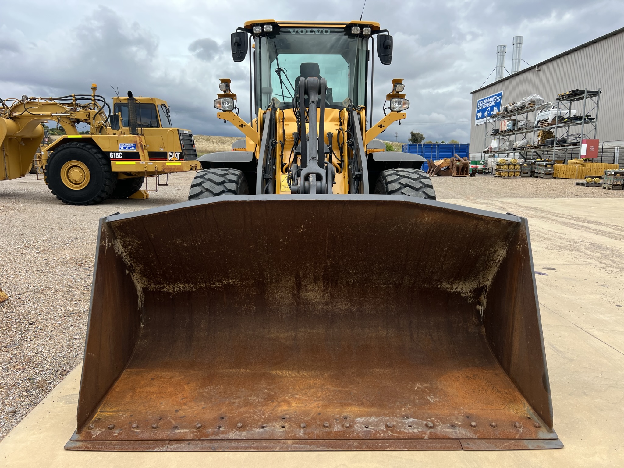 Volvo L90H Wheel Loader image 7