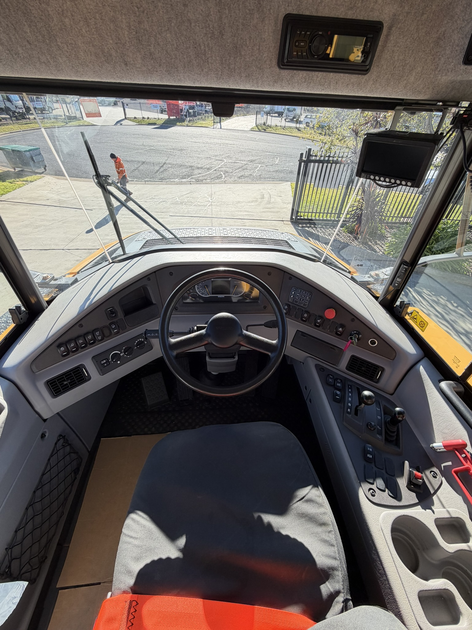 Volvo A30G Dump Trucks image 12