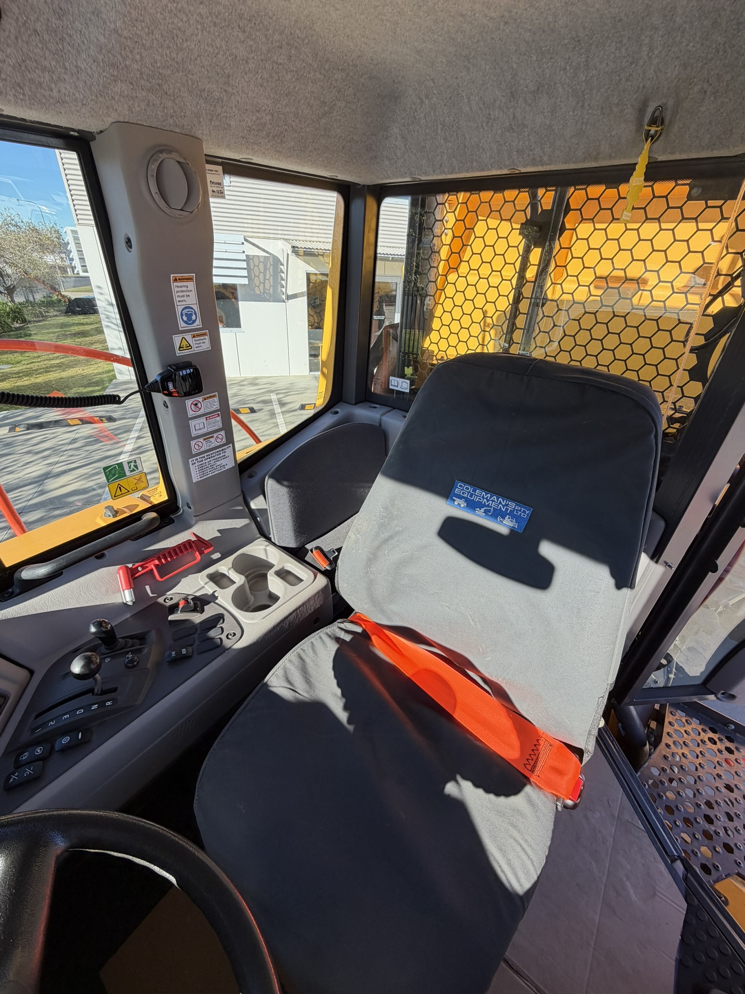Volvo A30G Dump Trucks image 13