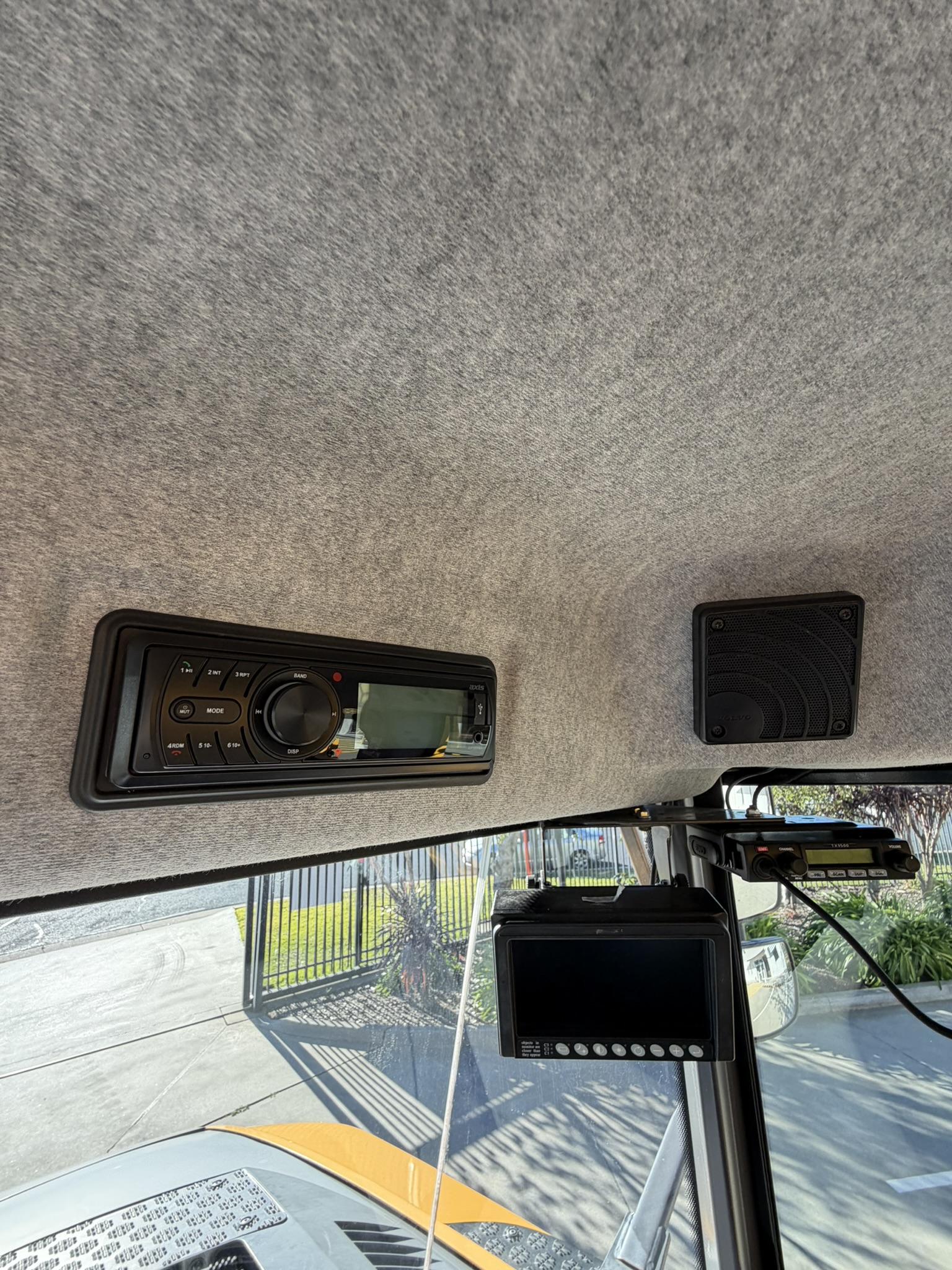 Volvo A30G Dump Trucks image 15