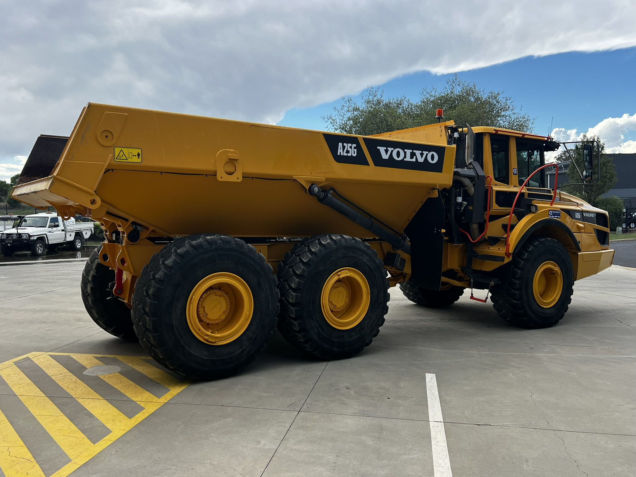 Volvo A25G Dump Trucks image 6