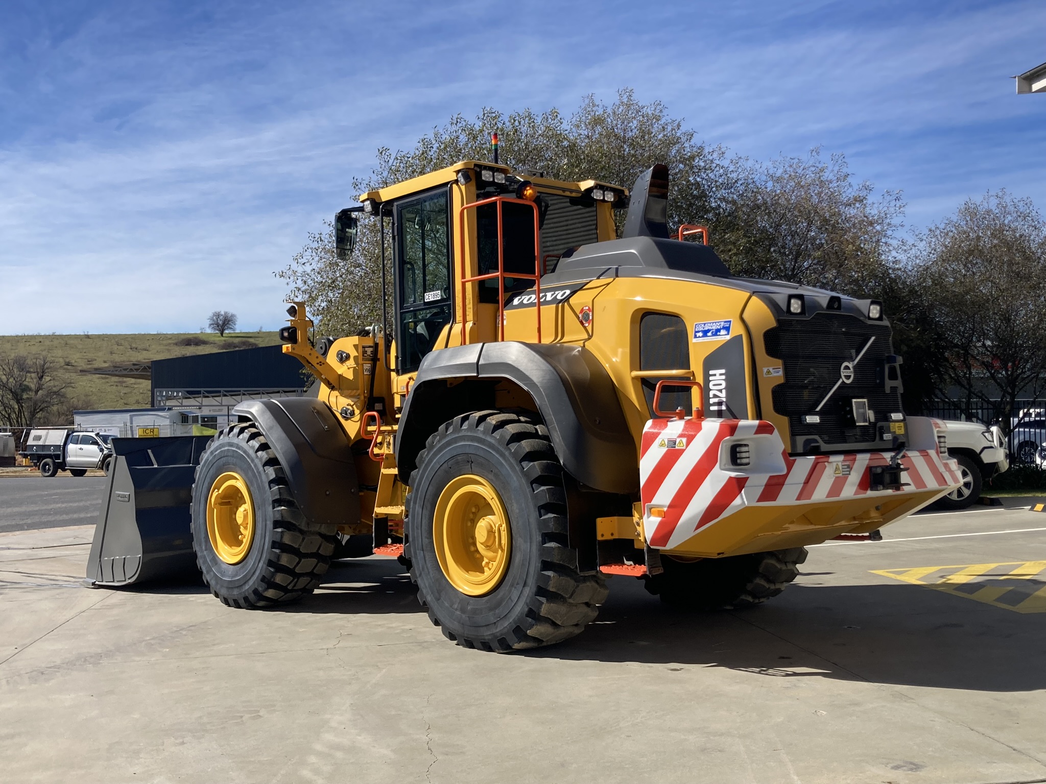 Volvo L120H Wheel Loader image 3