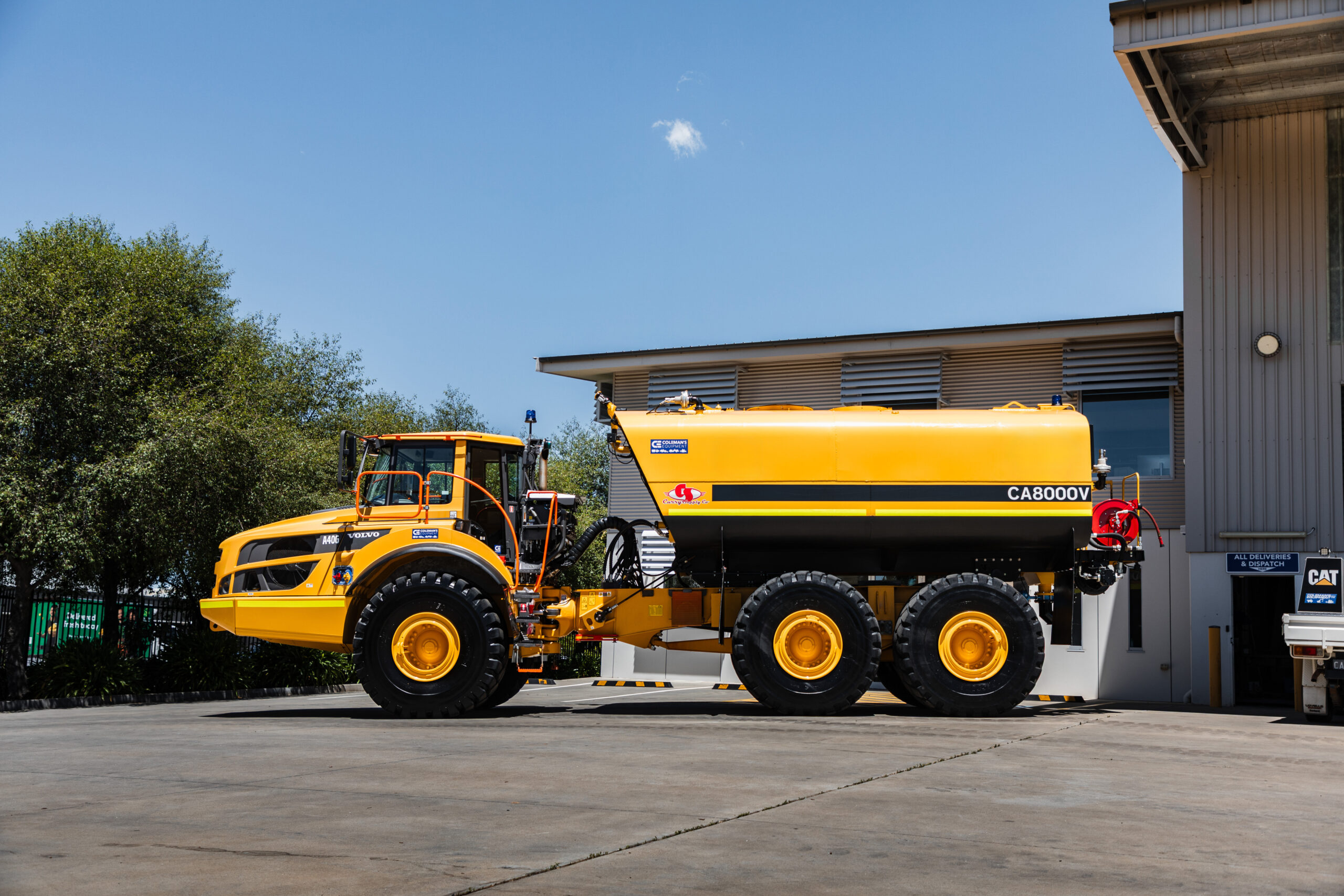 Volvo A40G Water Truck image 2