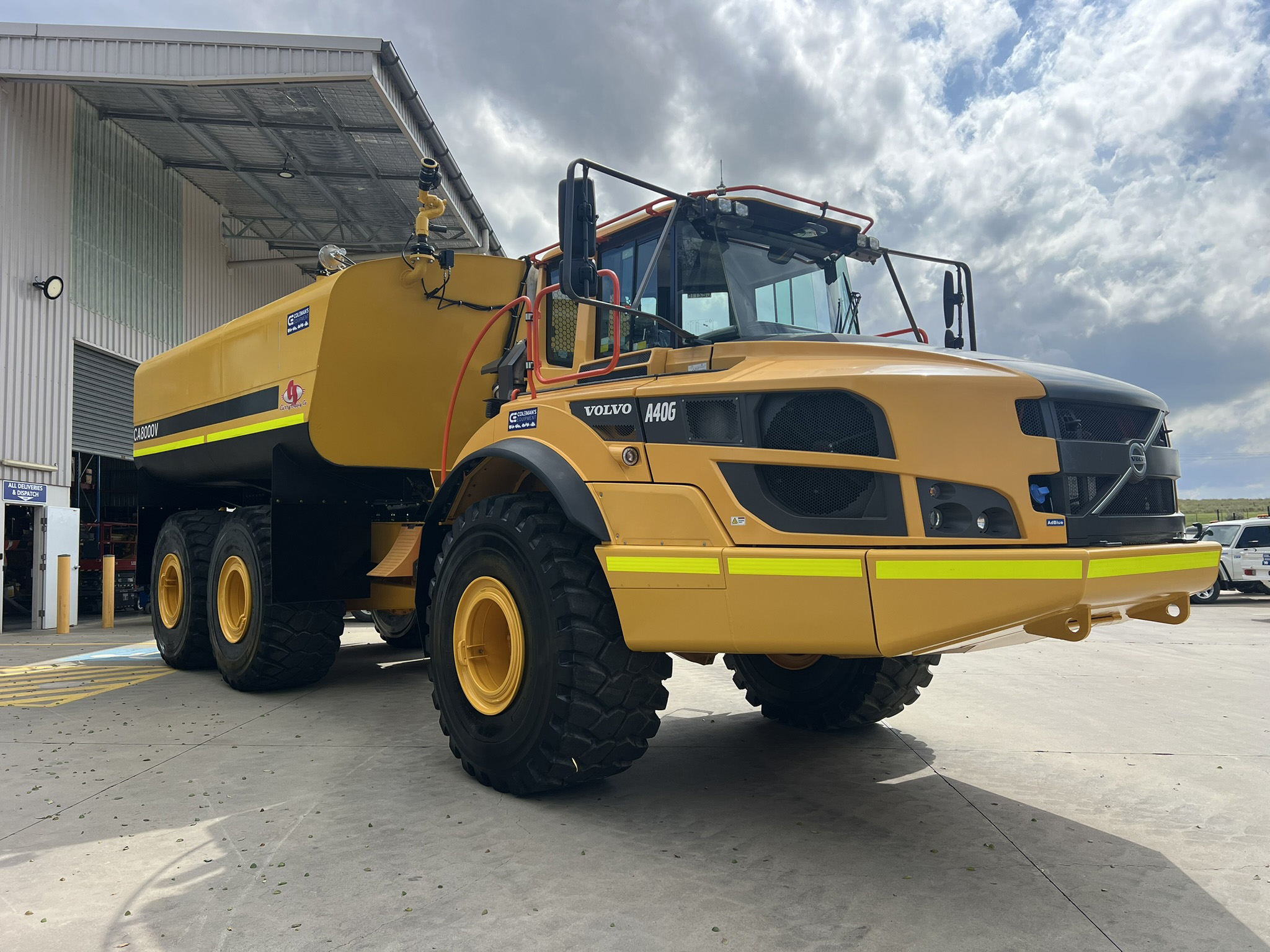 Volvo A40G Water Truck image 9