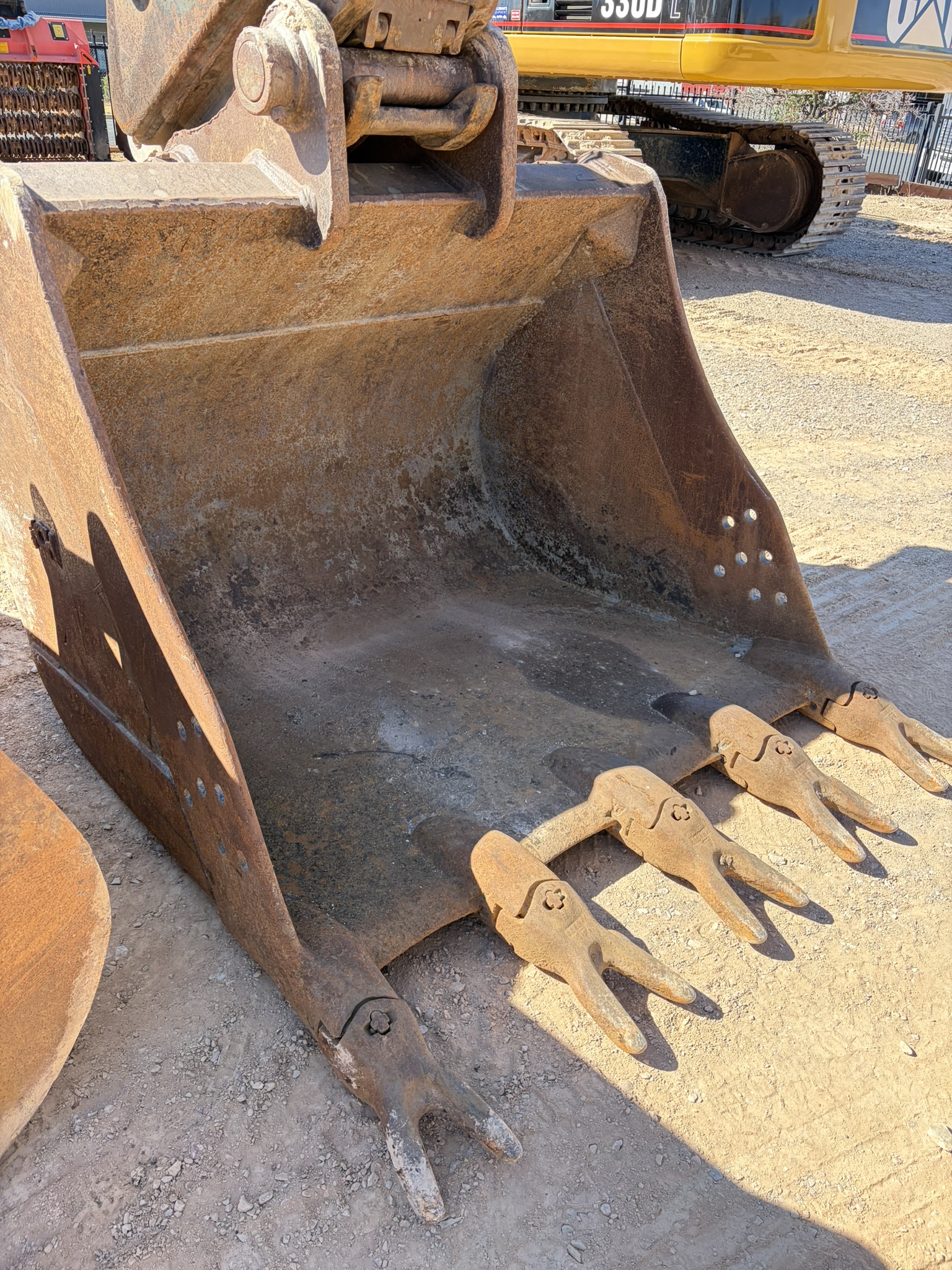 Volvo EC250DL Excavator image 12