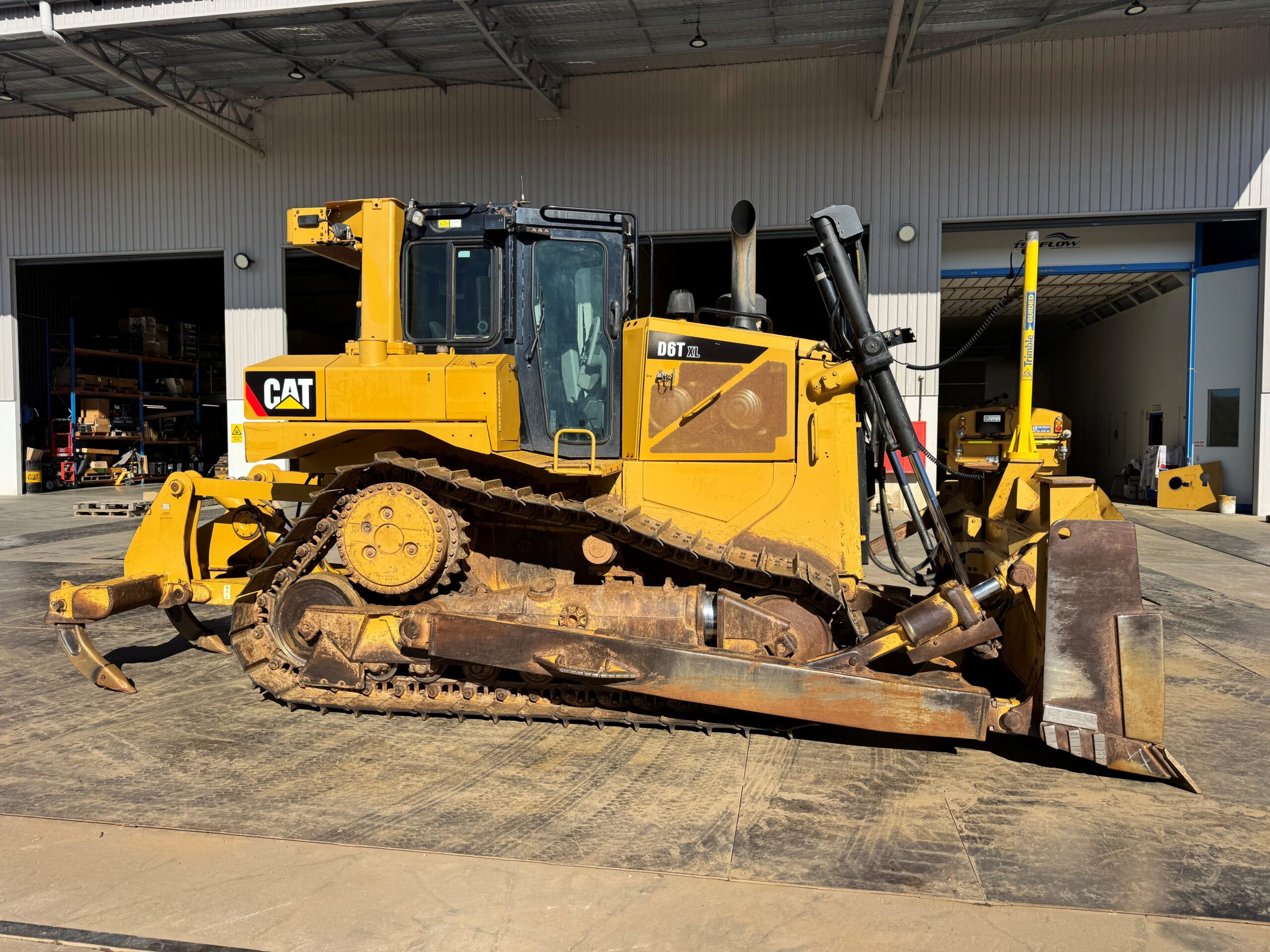 Caterpillar D6T XL Dozer image 2