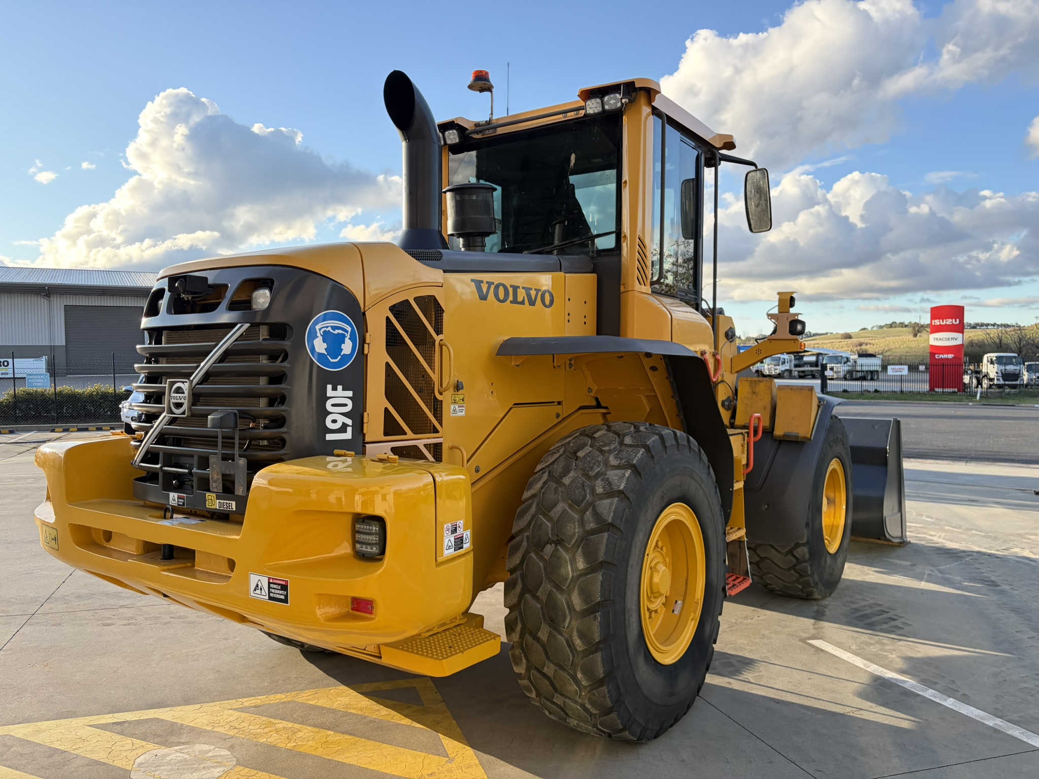 Volvo L90F Wheel Loader image 5