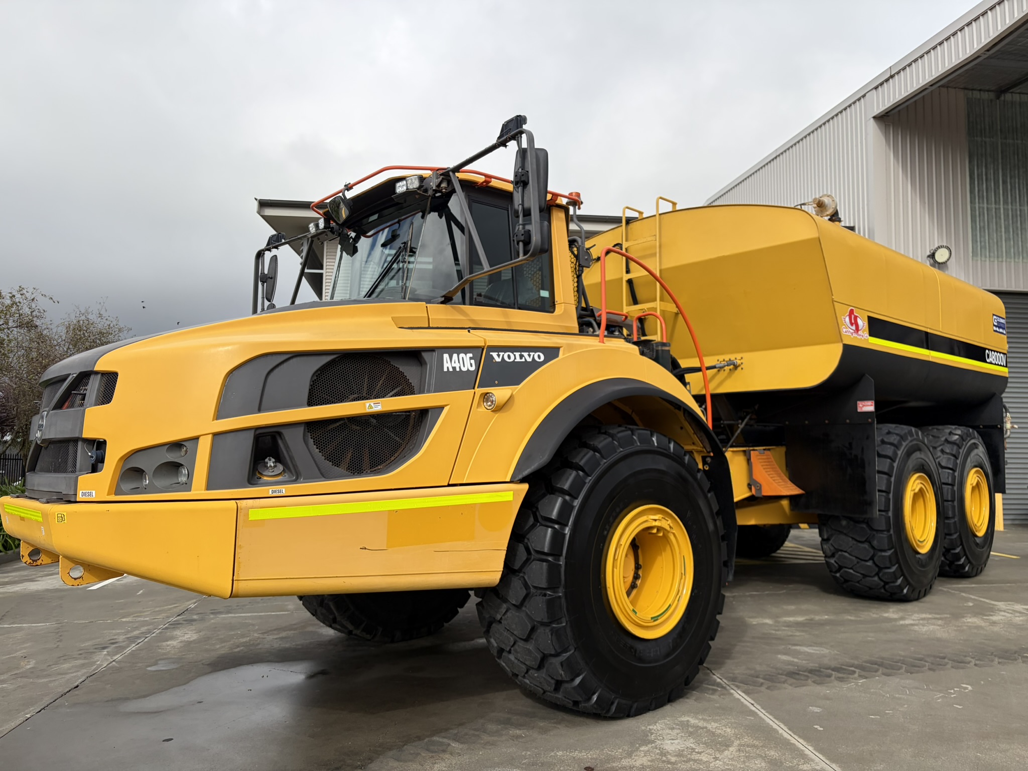 Volvo A40G Water Truck image 9