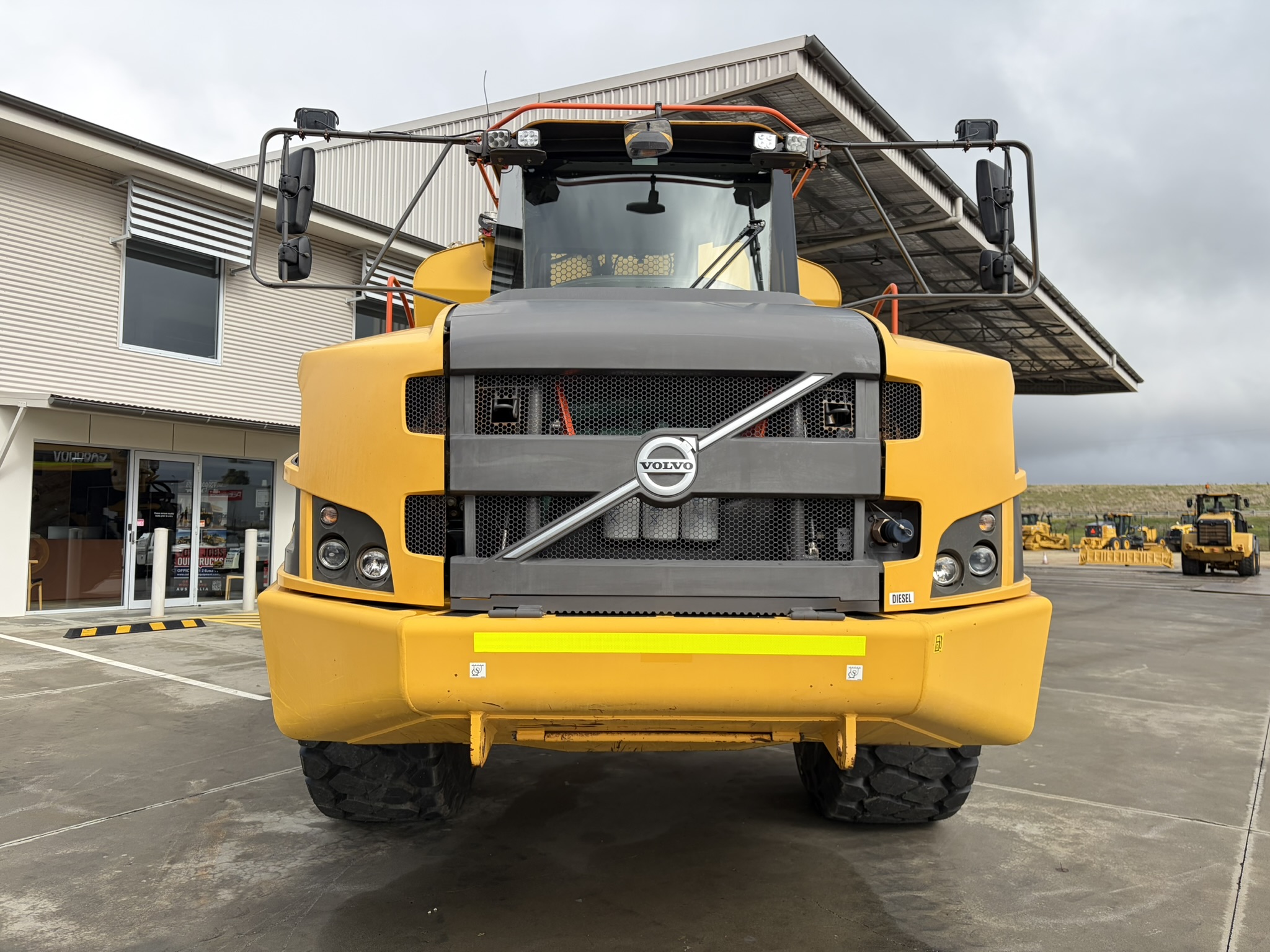 Volvo A40G Water Truck image 2