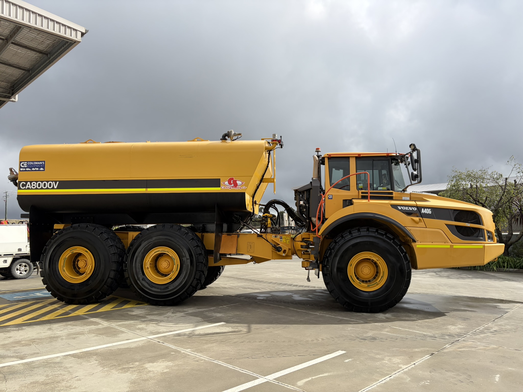 Volvo A40G Water Truck image 4