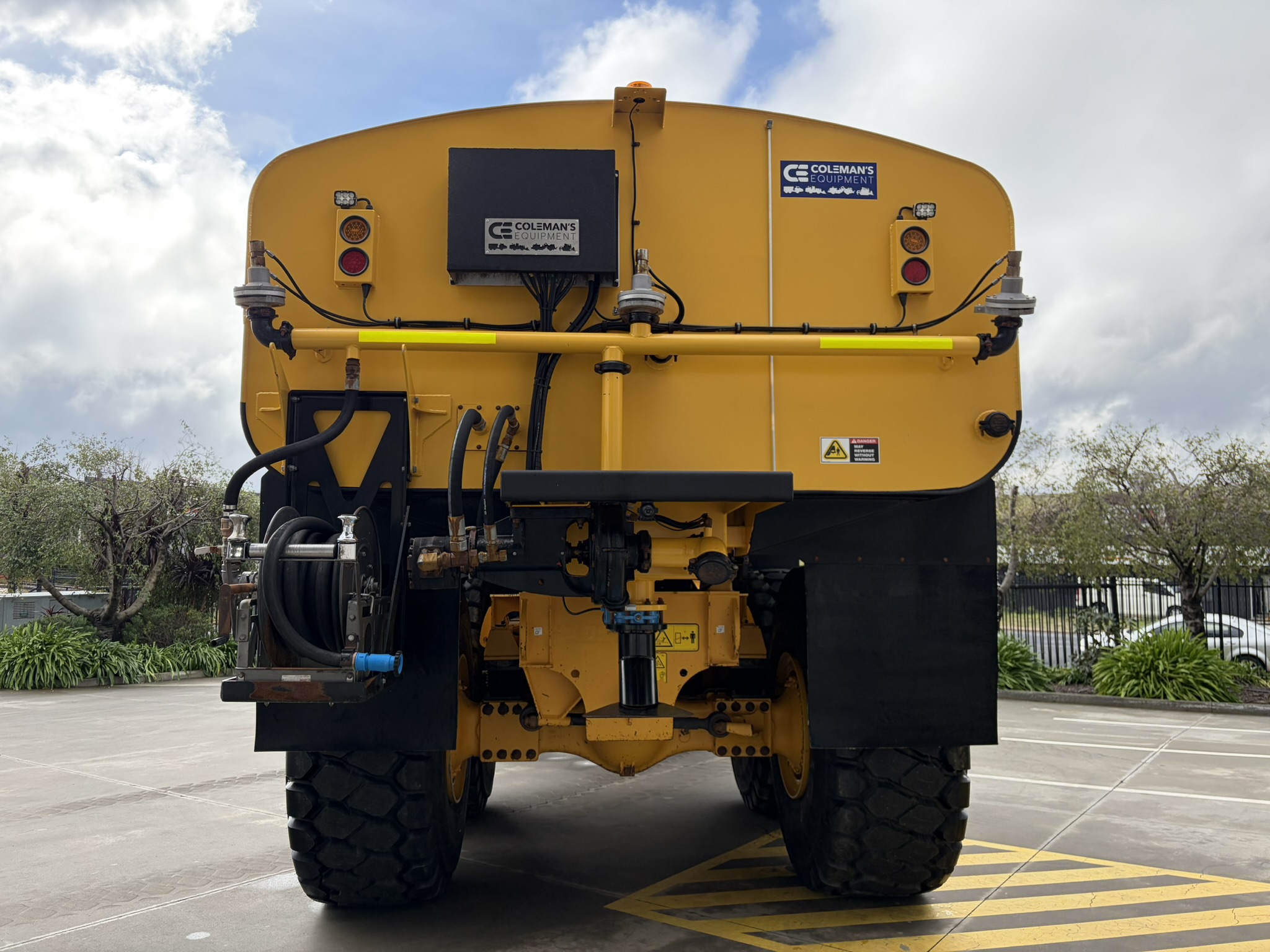 Volvo A40G Water Truck image 6