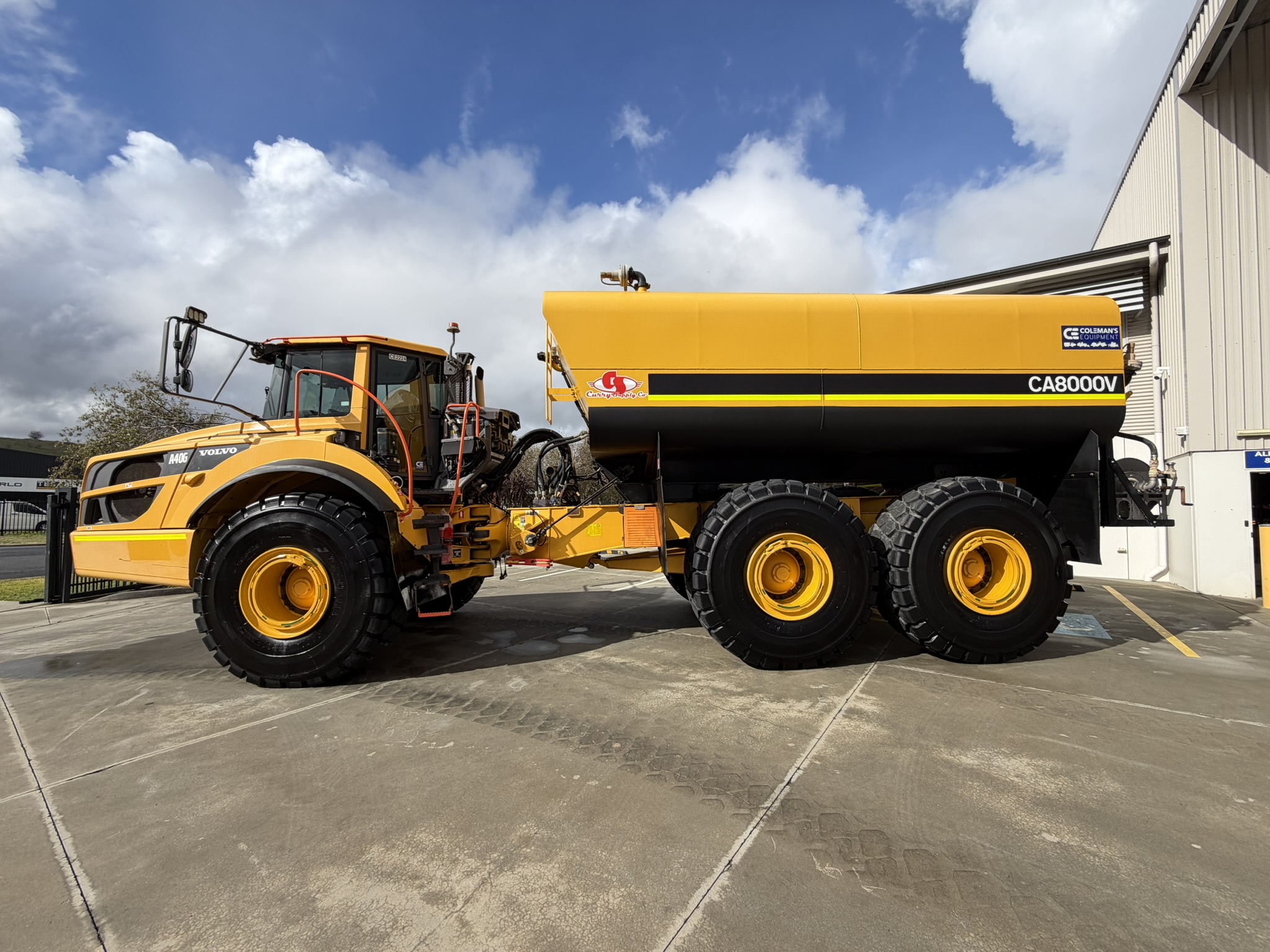 Volvo A40G Water Truck image 8