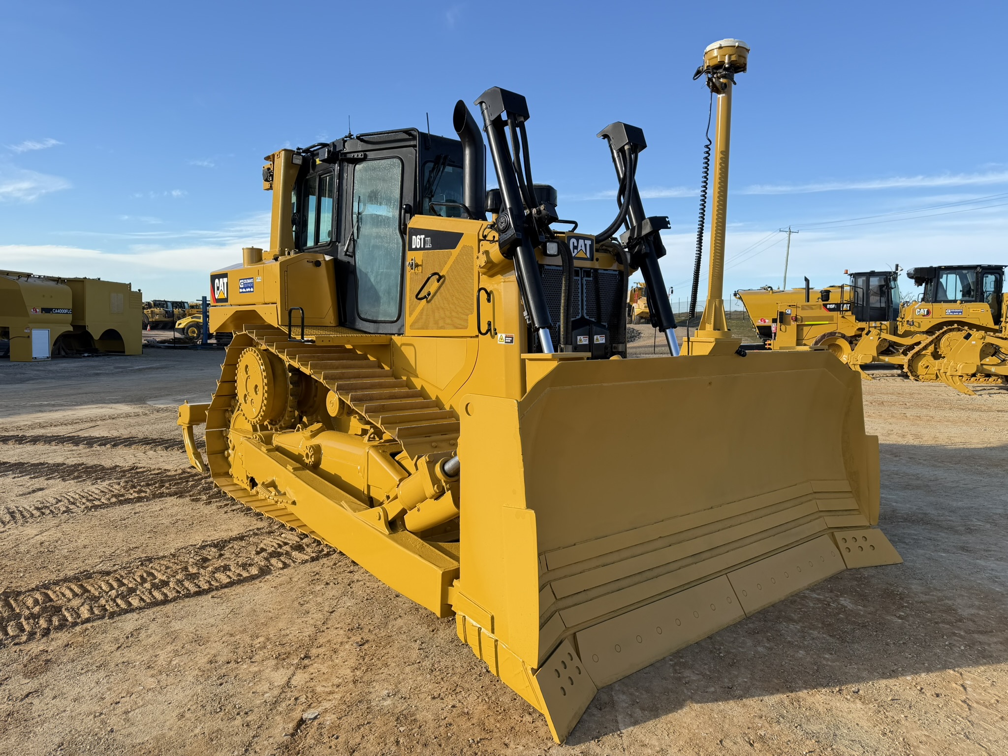 20160101 Caterpillar D6T XL Dozers