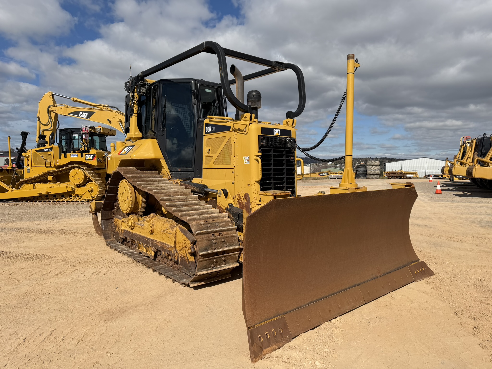 20130101 Caterpillar D6N XL Dozers