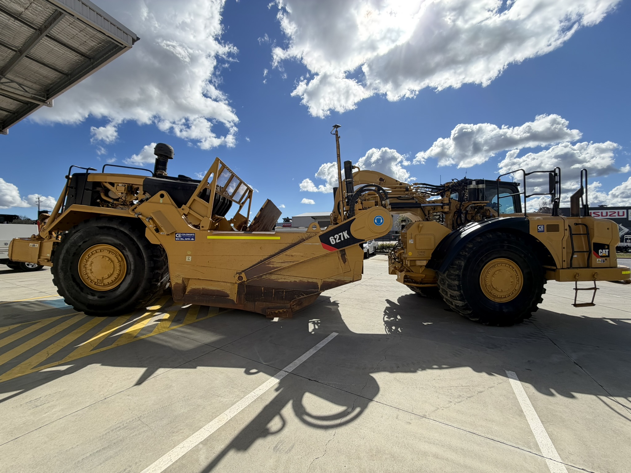 Caterpillar 627K Scrapers image 5