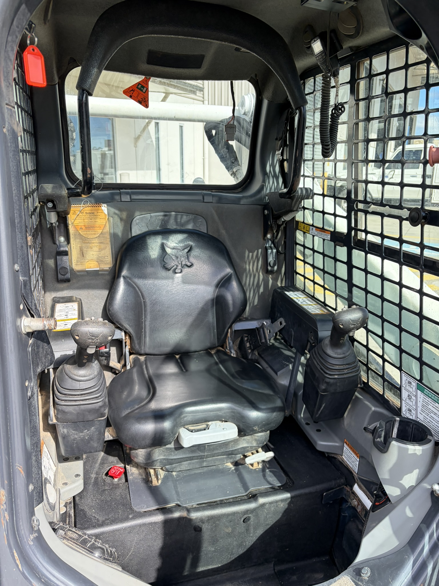Bobcat T595 Skid Steer image 13