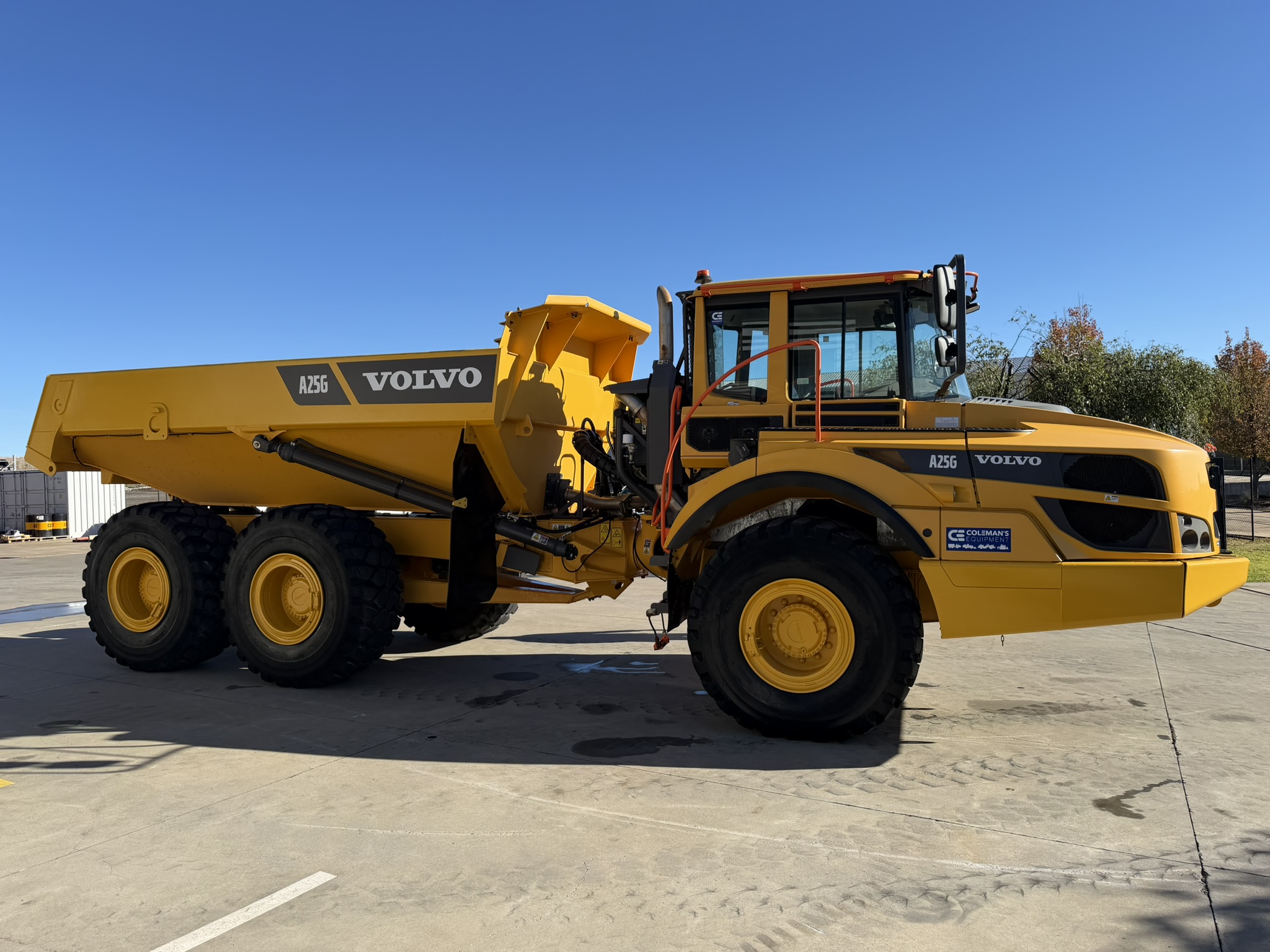 Volvo A25G Dump Truck image 4