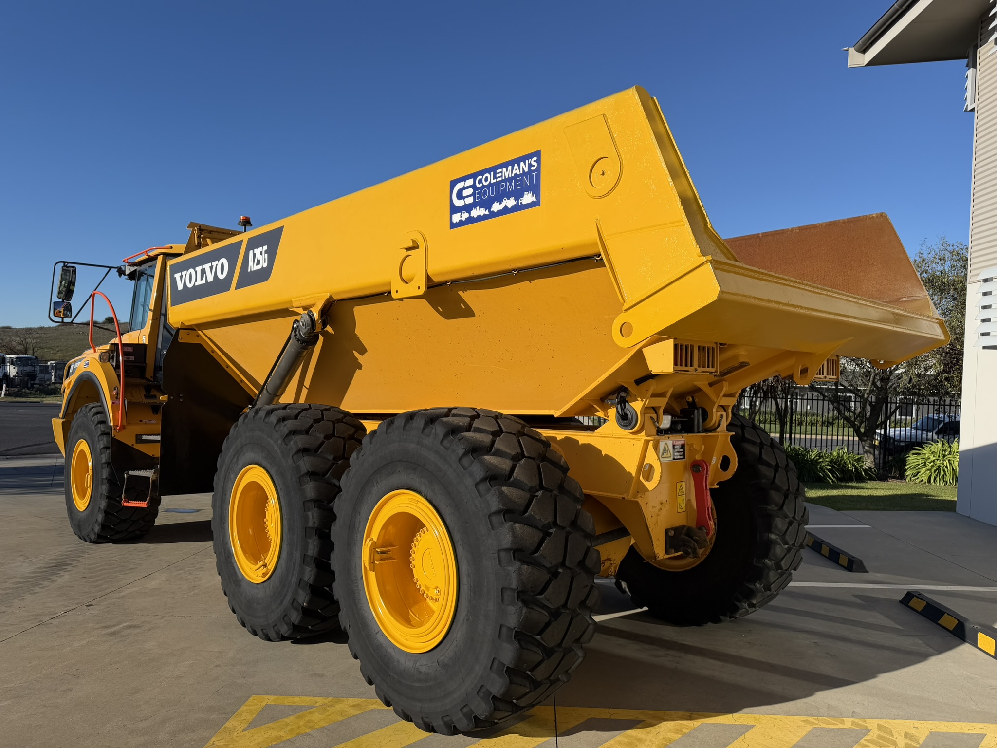 Volvo A25G Dump Truck image 7