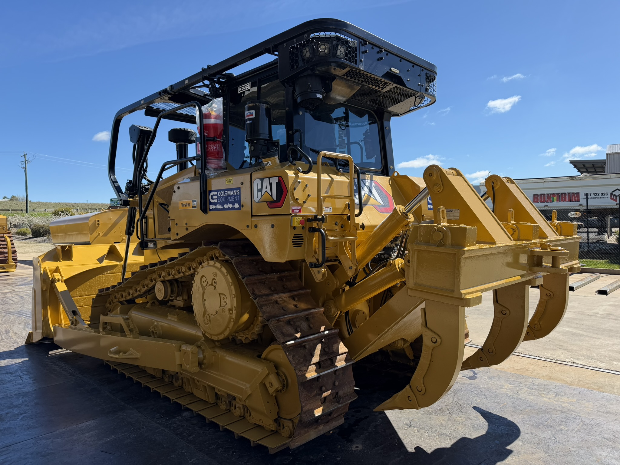 Caterpillar D6 Dozer image 5