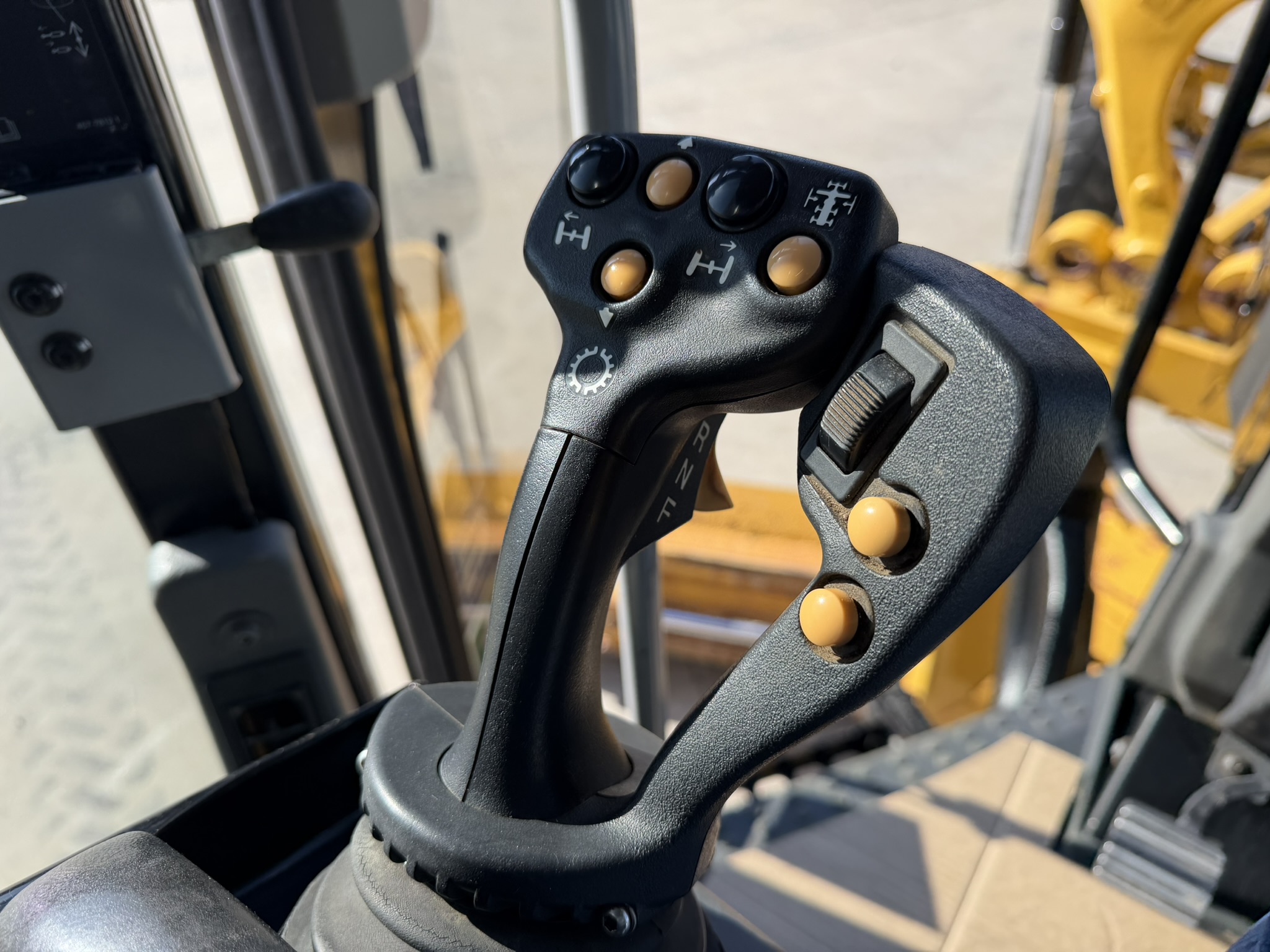 Caterpillar 140M3 Grader image 13